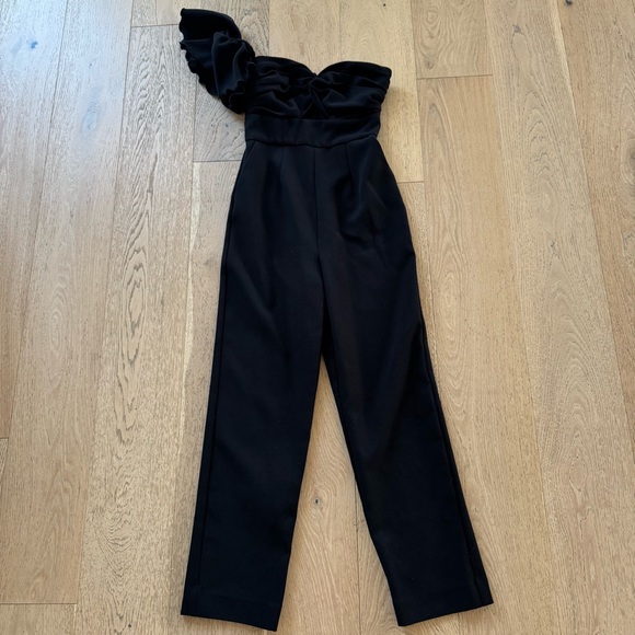 $5/$25 Keepsake The Label One Shoulder Twist Black Jumpsuit Size 6 Medium - Picture 2 of 15